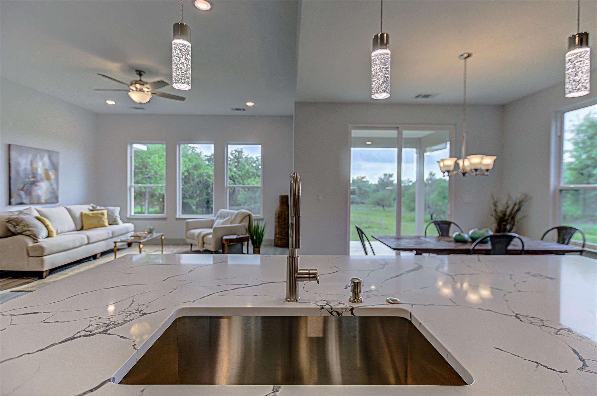 162 Puu Waa Waa Ln, Bastrop, TX 78602