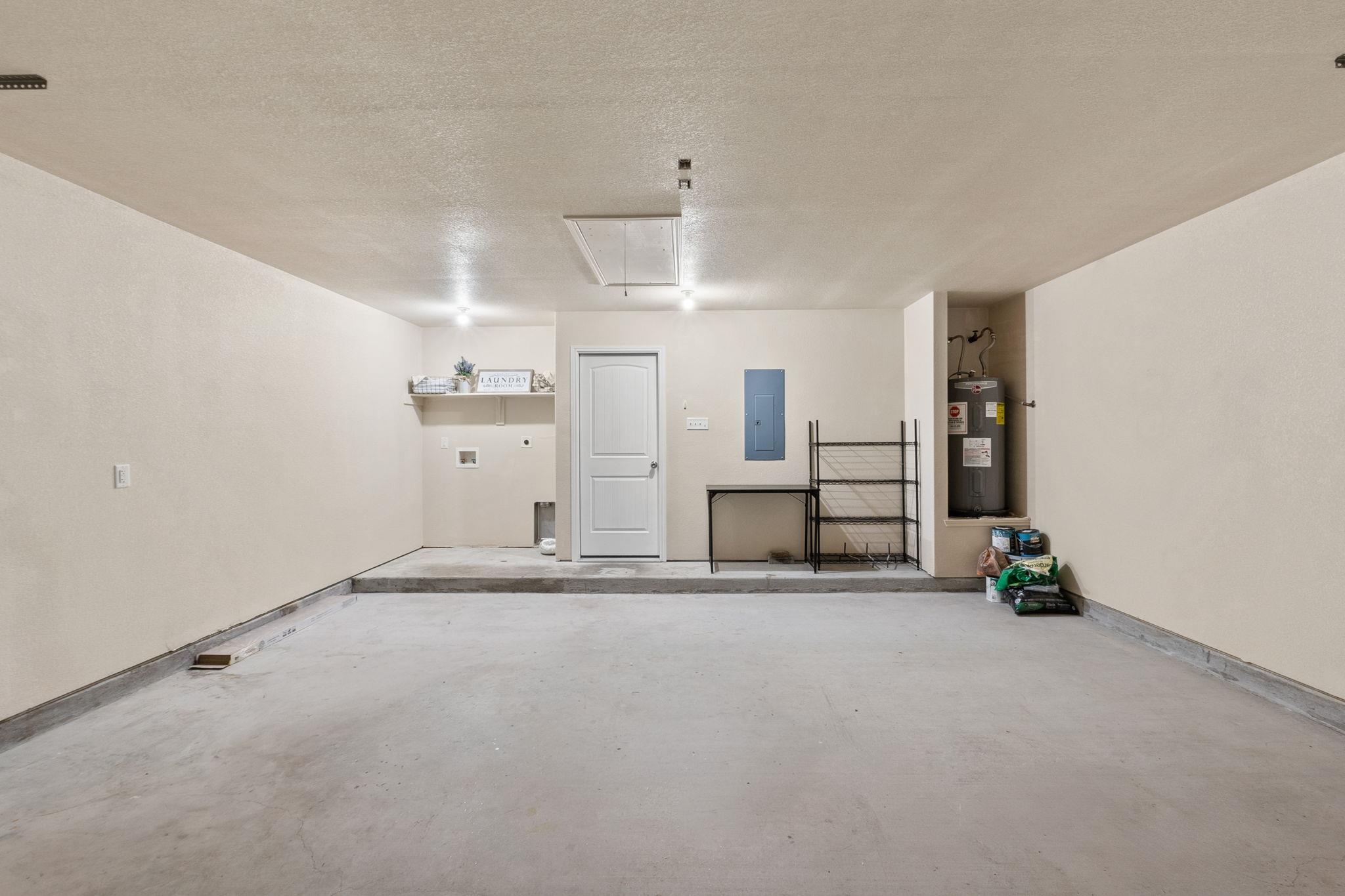 137 Lignite Dr, Jarrell, TX 76537