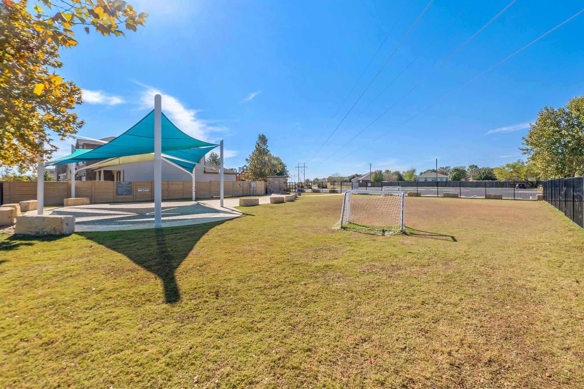 137 Lignite Dr, Jarrell, TX 76537