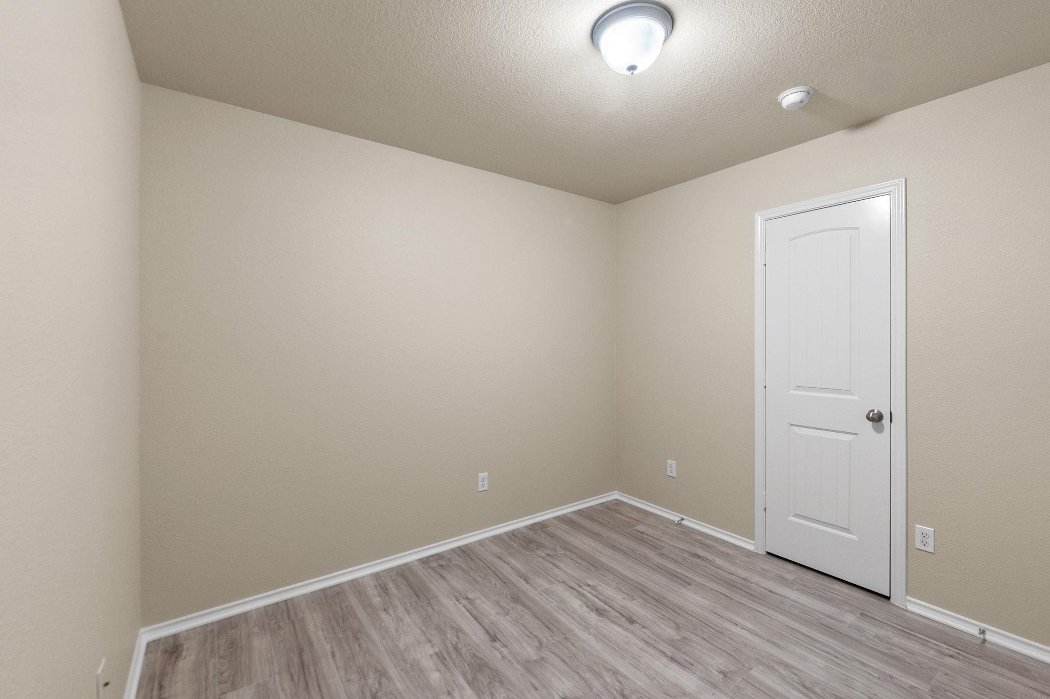 137 Lignite Dr, Jarrell, TX 76537