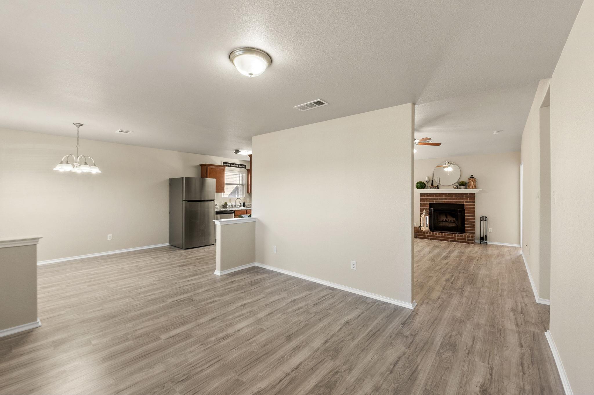 137 Lignite Dr, Jarrell, TX 76537