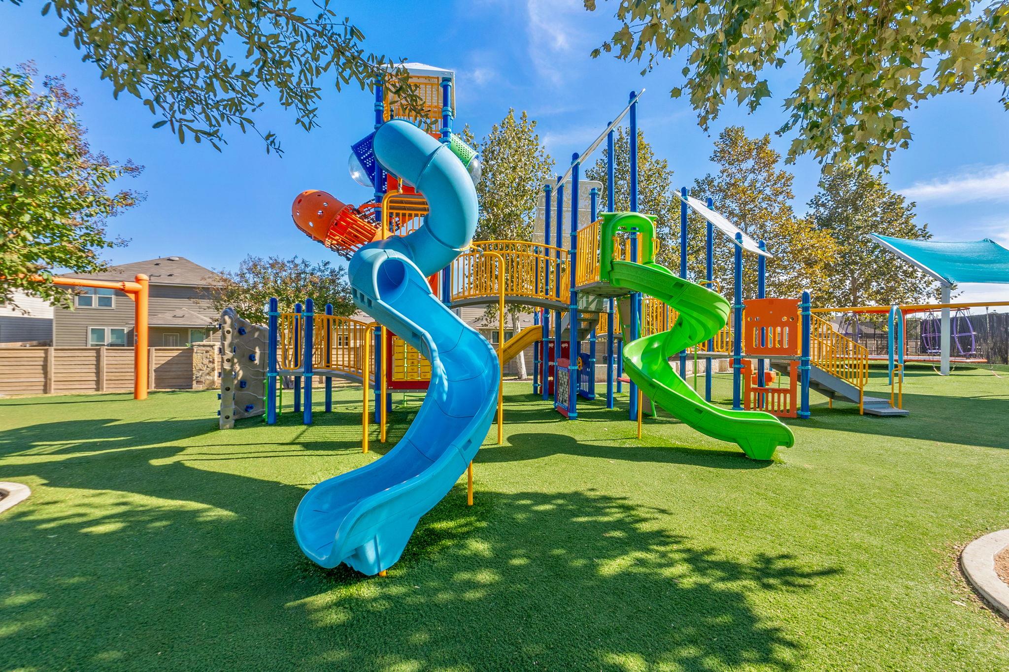 137 Lignite Dr, Jarrell, TX 76537