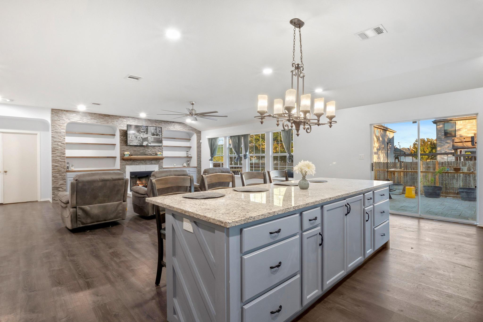 19721 San Chisolm Dr, Round Rock, TX 78664