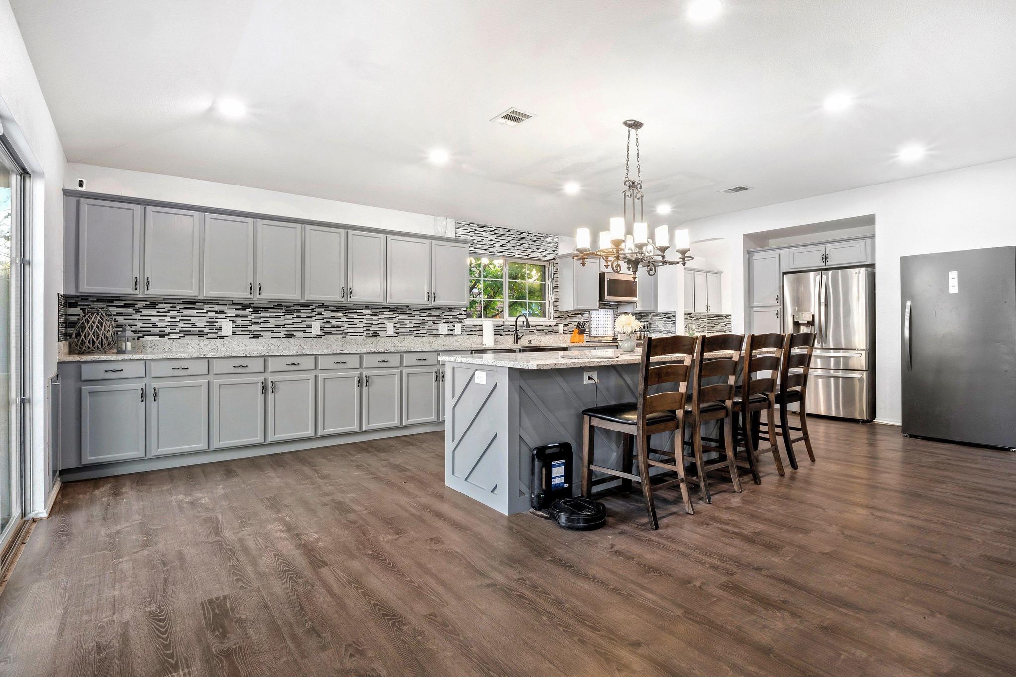 19721 San Chisolm Dr, Round Rock, TX 78664