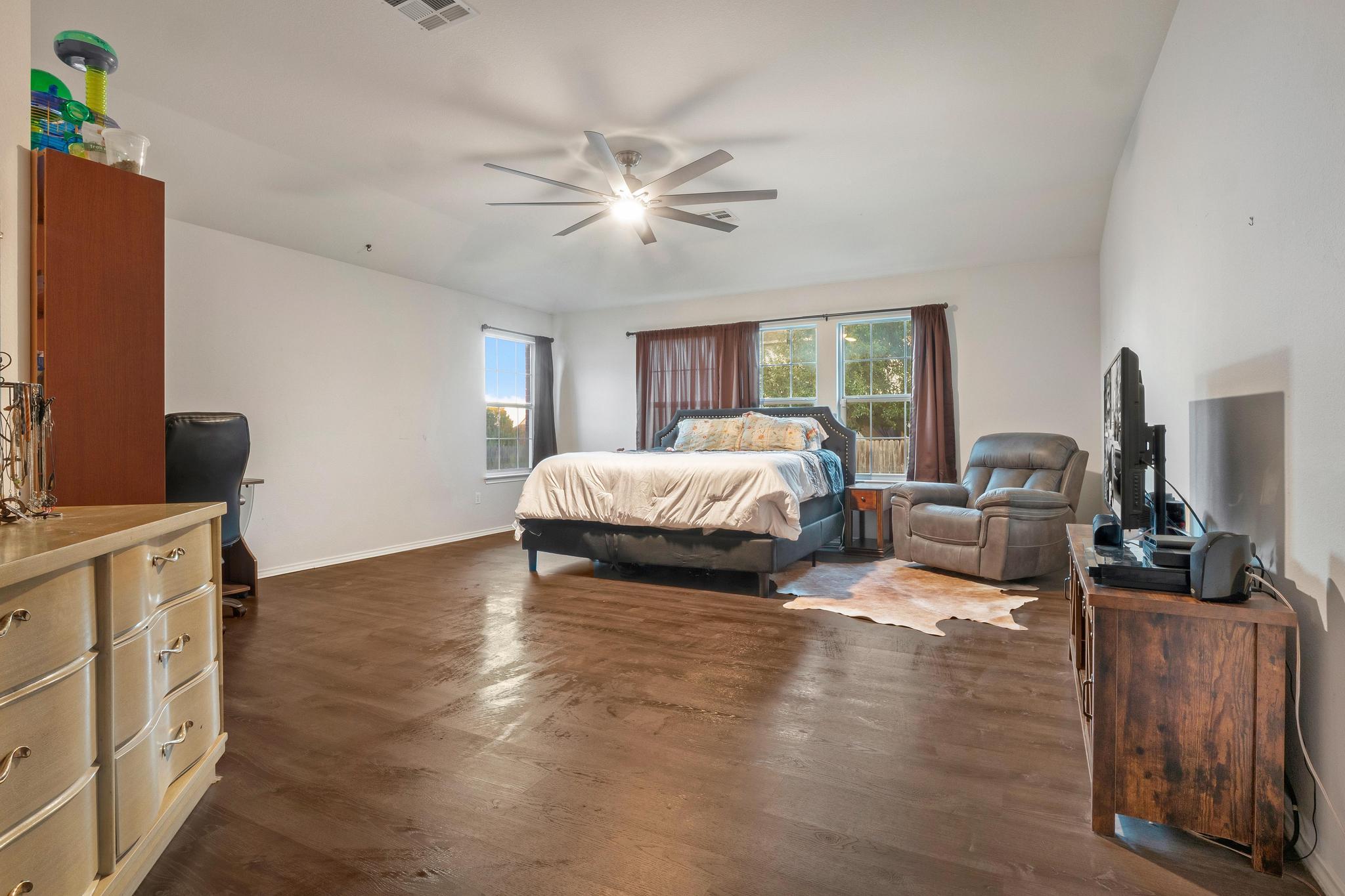 19721 San Chisolm Dr, Round Rock, TX 78664