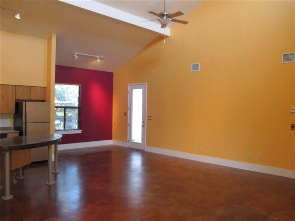 911 Keith Ln # 10, Austin, TX 78705