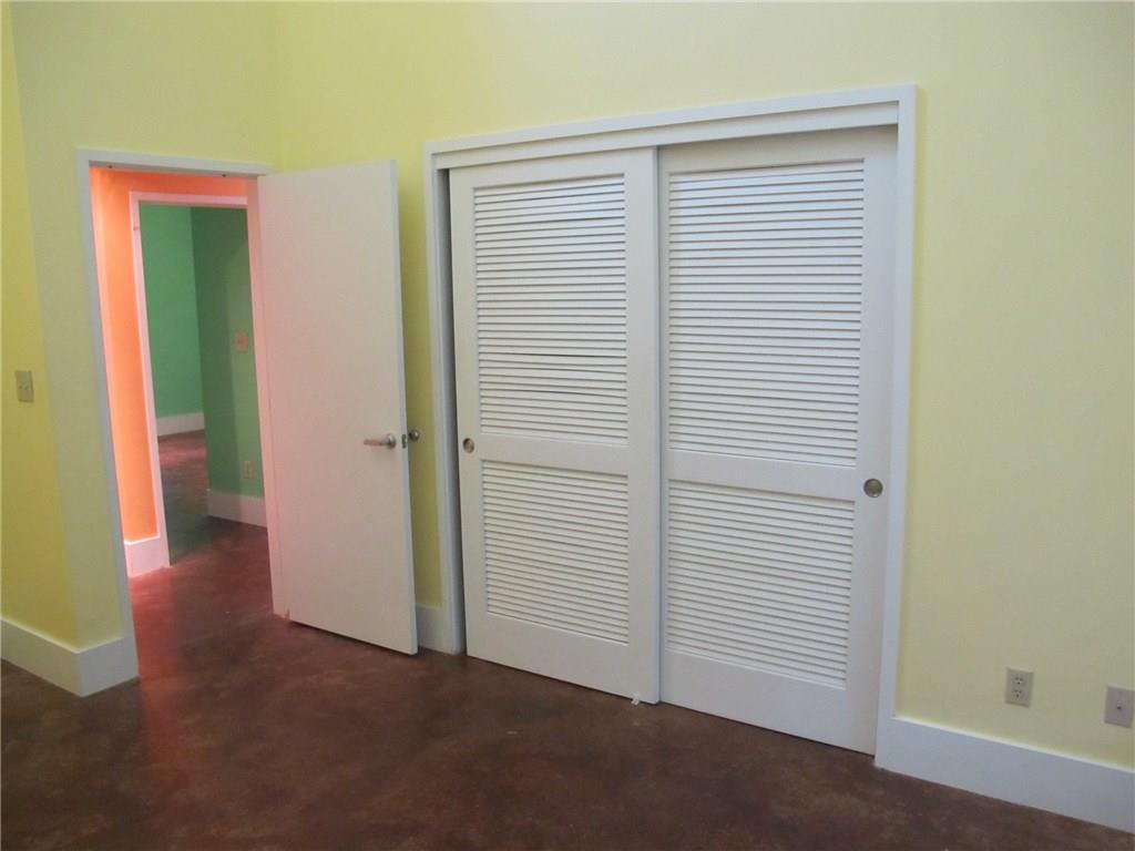 911 Keith Ln # 10, Austin, TX 78705