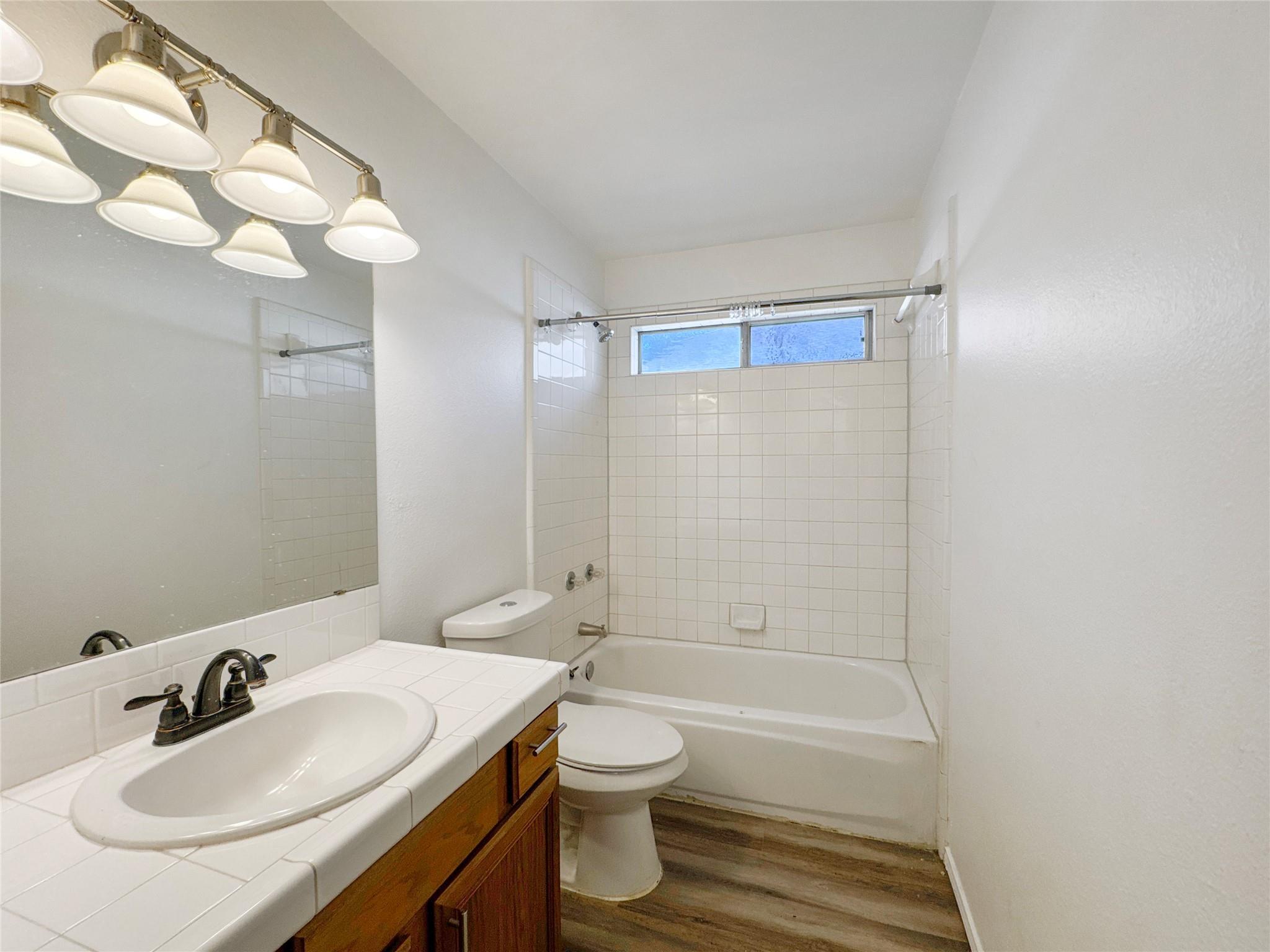 1901 Holly Springs Dr, Taylor, TX 76574