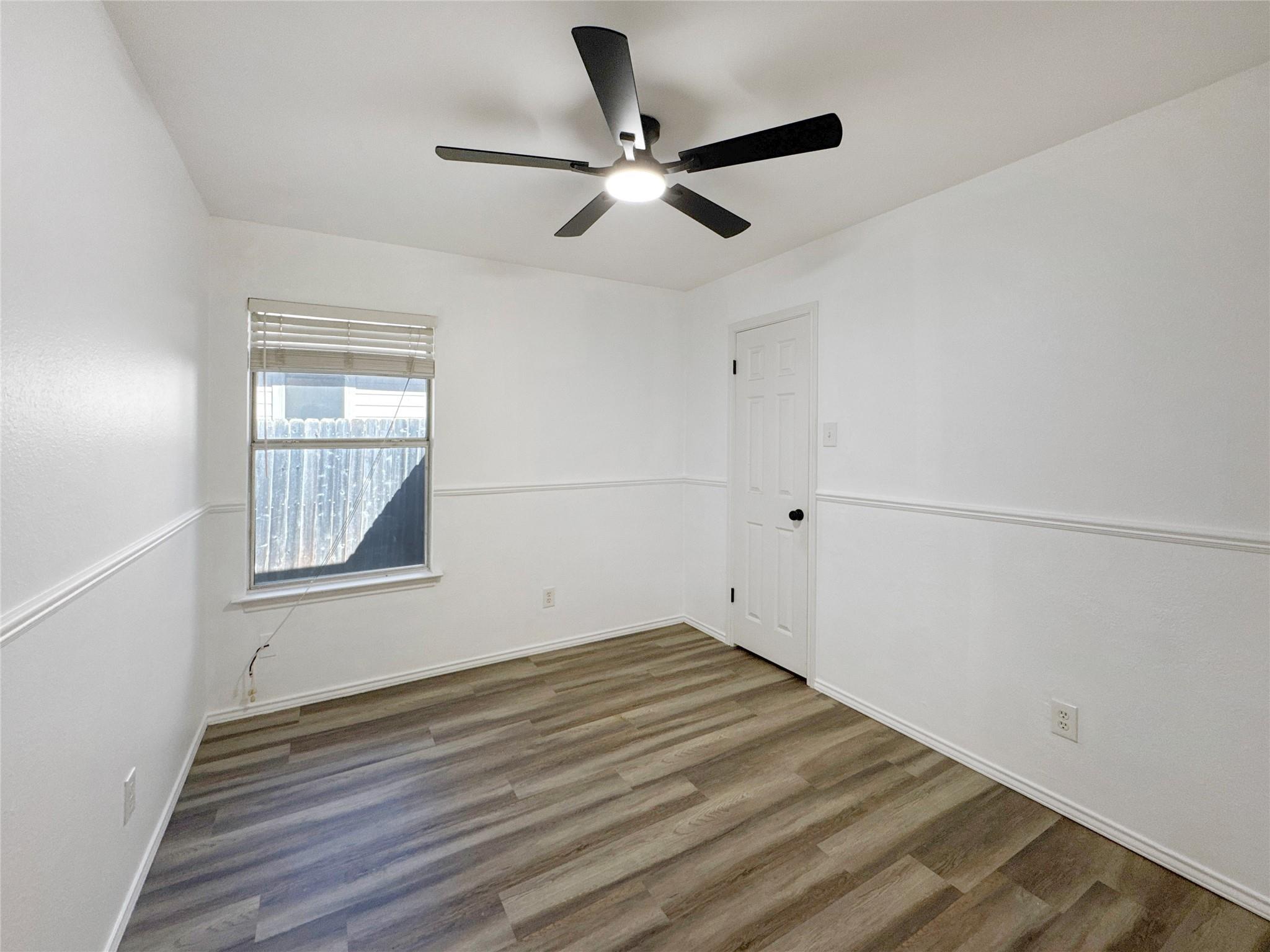 1901 Holly Springs Dr, Taylor, TX 76574