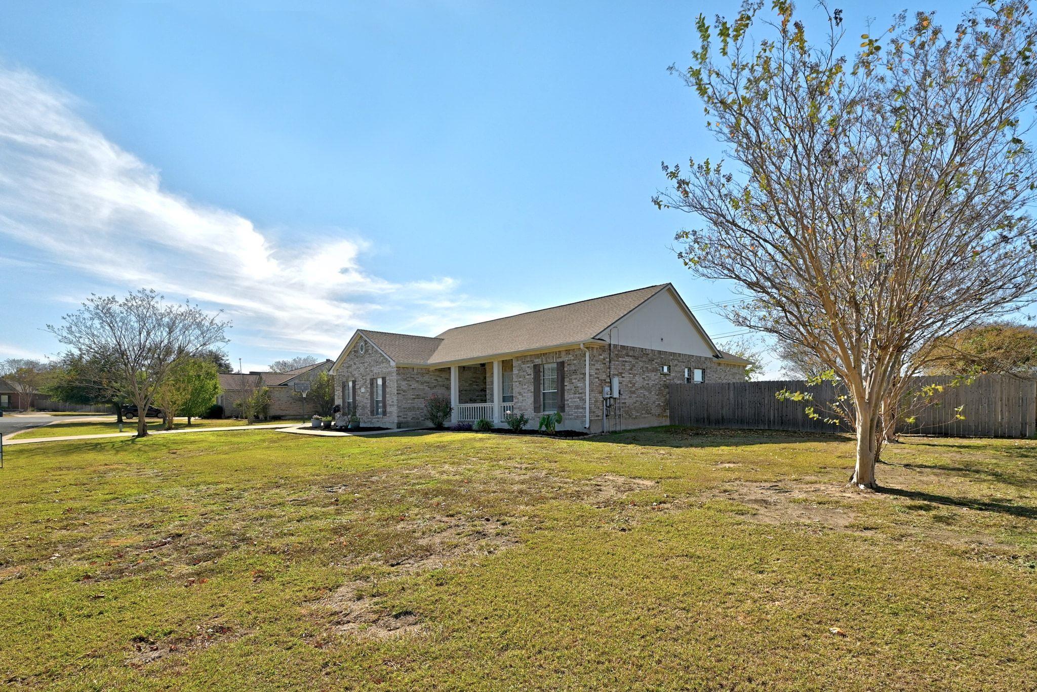 119 Brazos Dr, Hutto, TX 78634