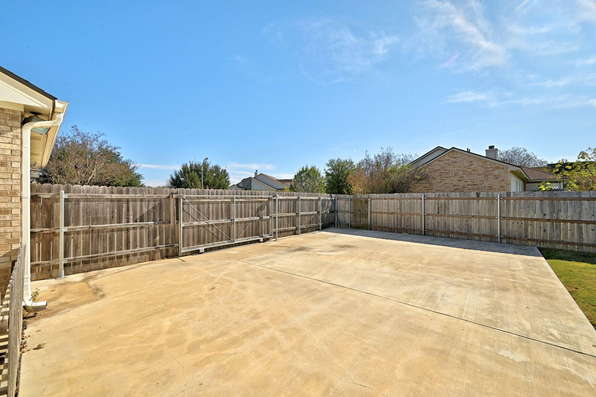 119 Brazos Dr, Hutto, TX 78634