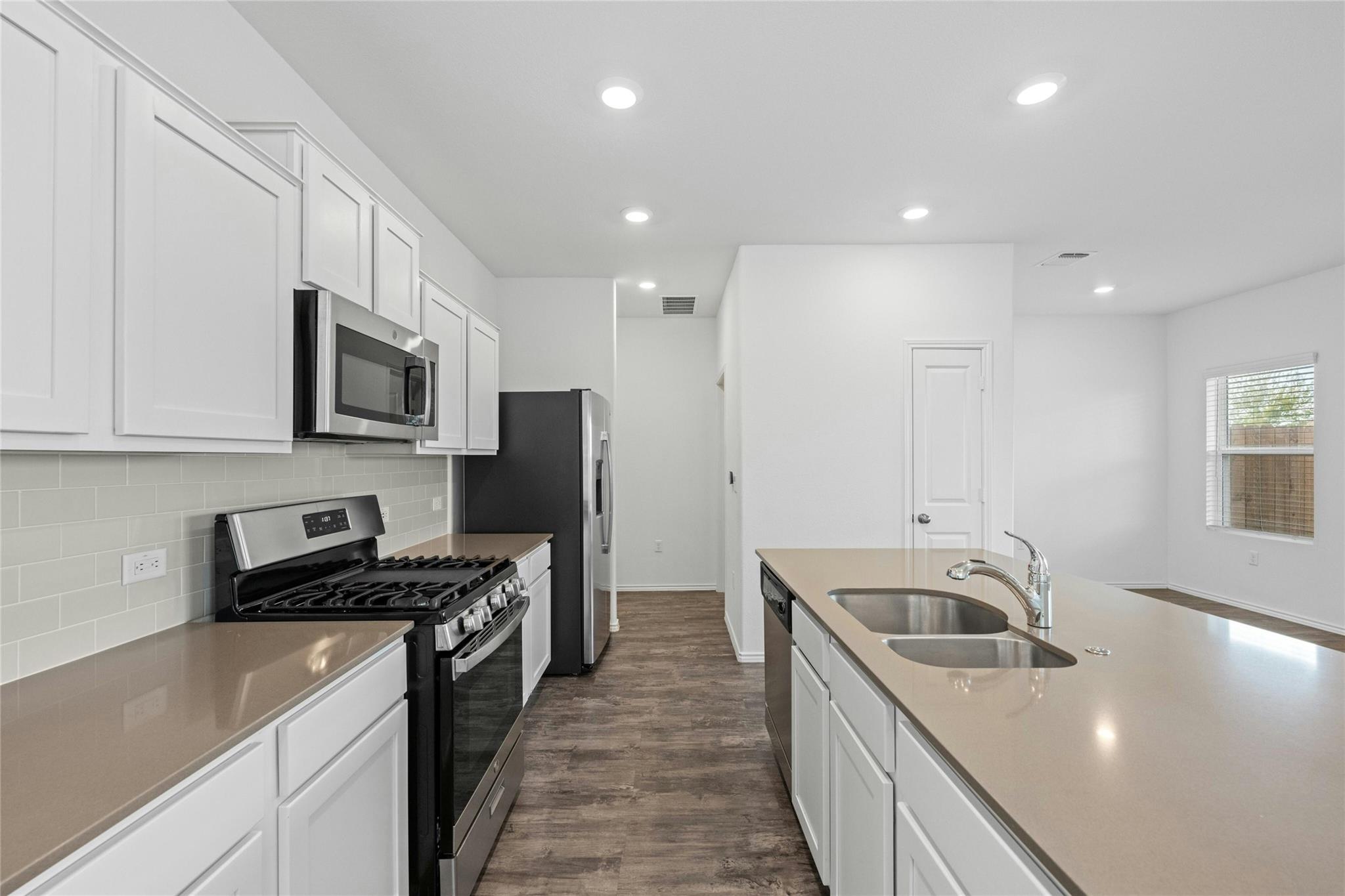 15216 Spruce Frost Cv # B, Del Valle, TX 78617