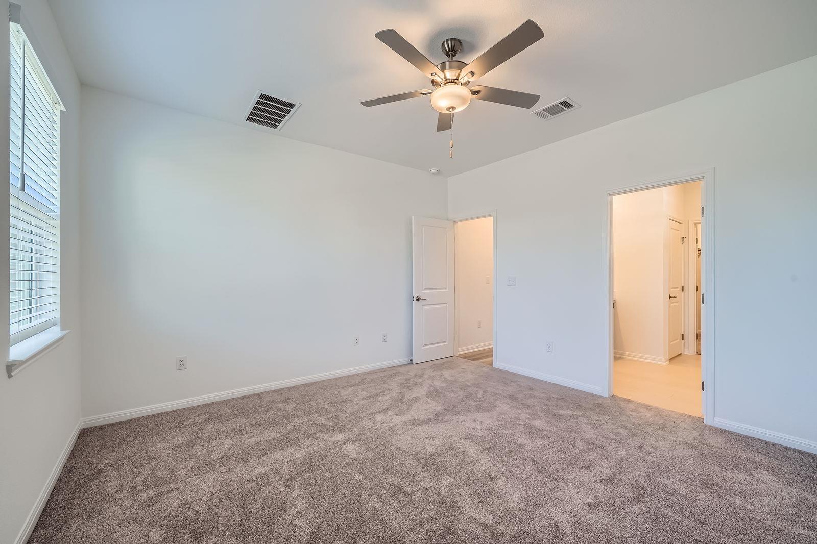 14005 Edna Maxine Walk, Del Valle, TX 78617