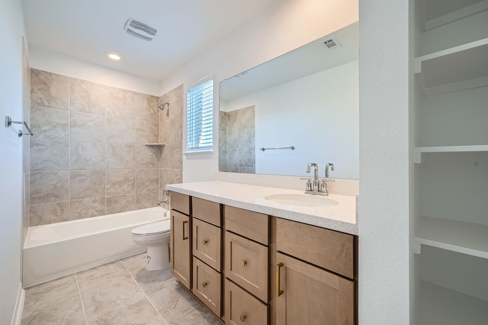 14005 Edna Maxine Walk, Del Valle, TX 78617