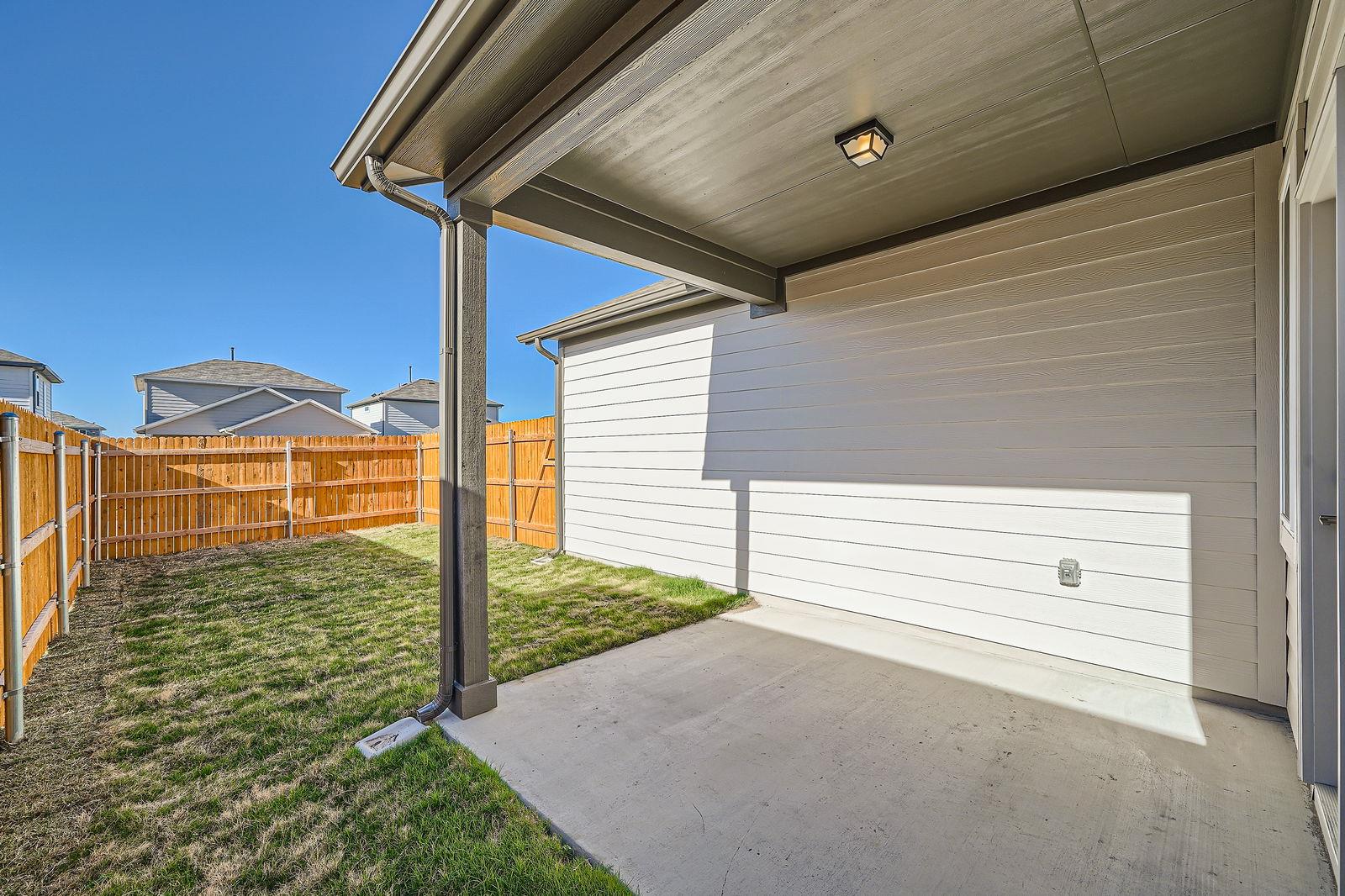 14005 Edna Maxine Walk, Del Valle, TX 78617