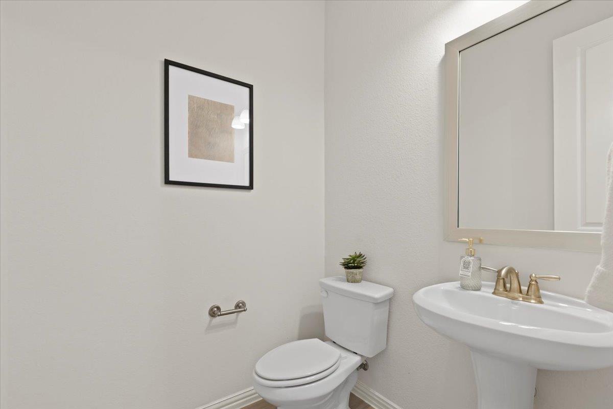 225 Fontainebleau St, Georgetown, TX 78628