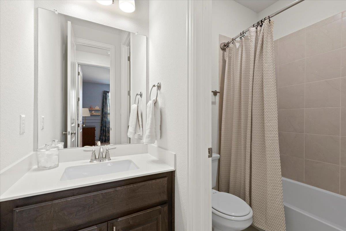 225 Fontainebleau St, Georgetown, TX 78628