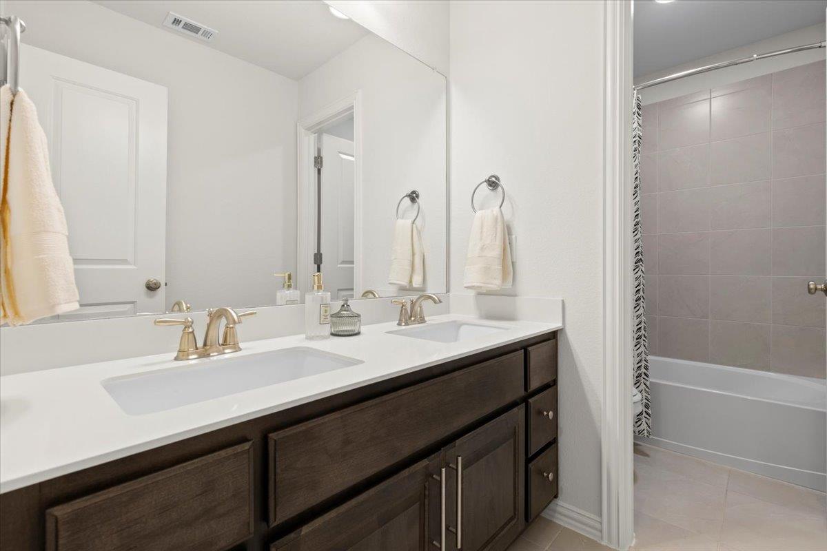 225 Fontainebleau St, Georgetown, TX 78628