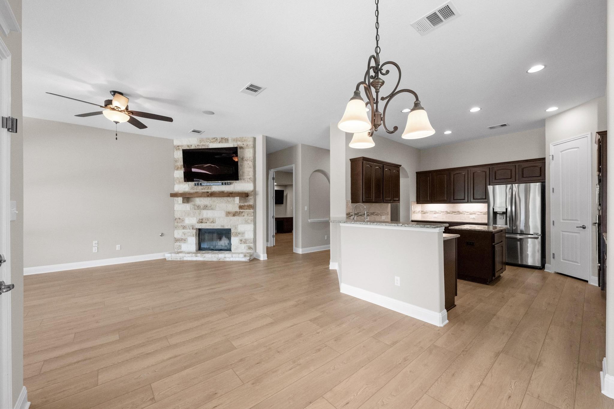 136 Firefall Ln, Austin, TX 78737