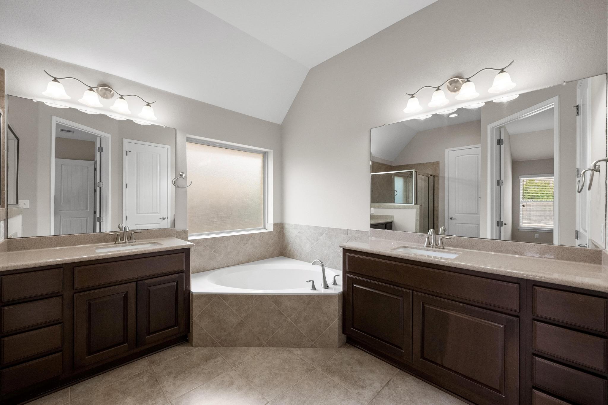 136 Firefall Ln, Austin, TX 78737