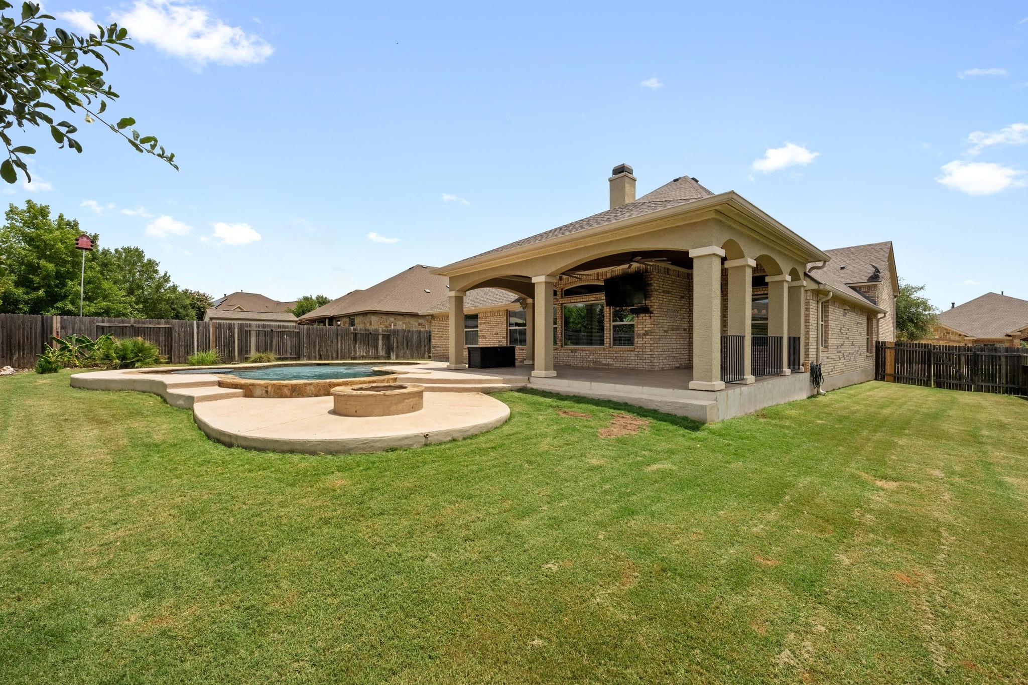 136 Firefall Ln, Austin, TX 78737