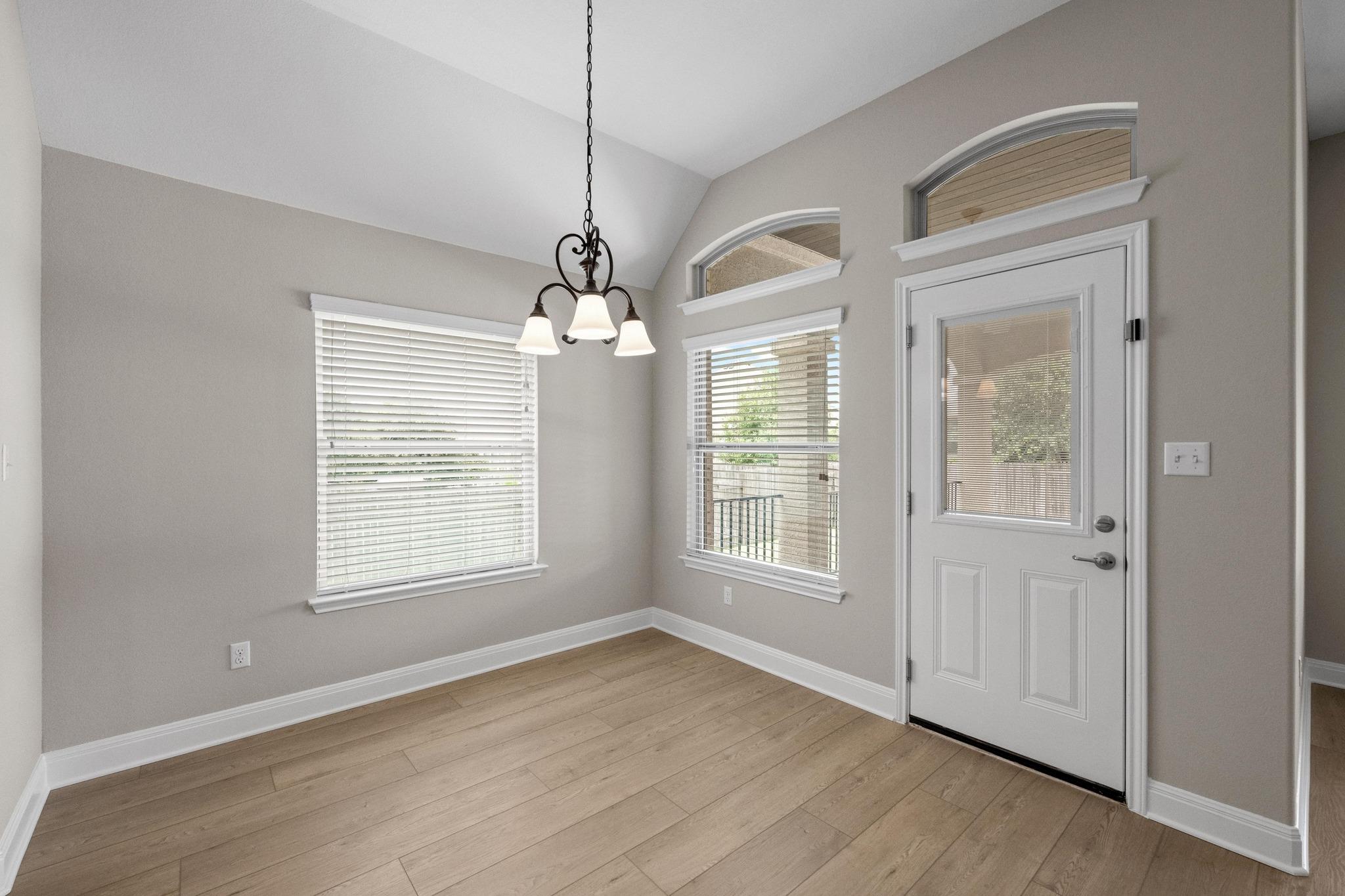 136 Firefall Ln, Austin, TX 78737