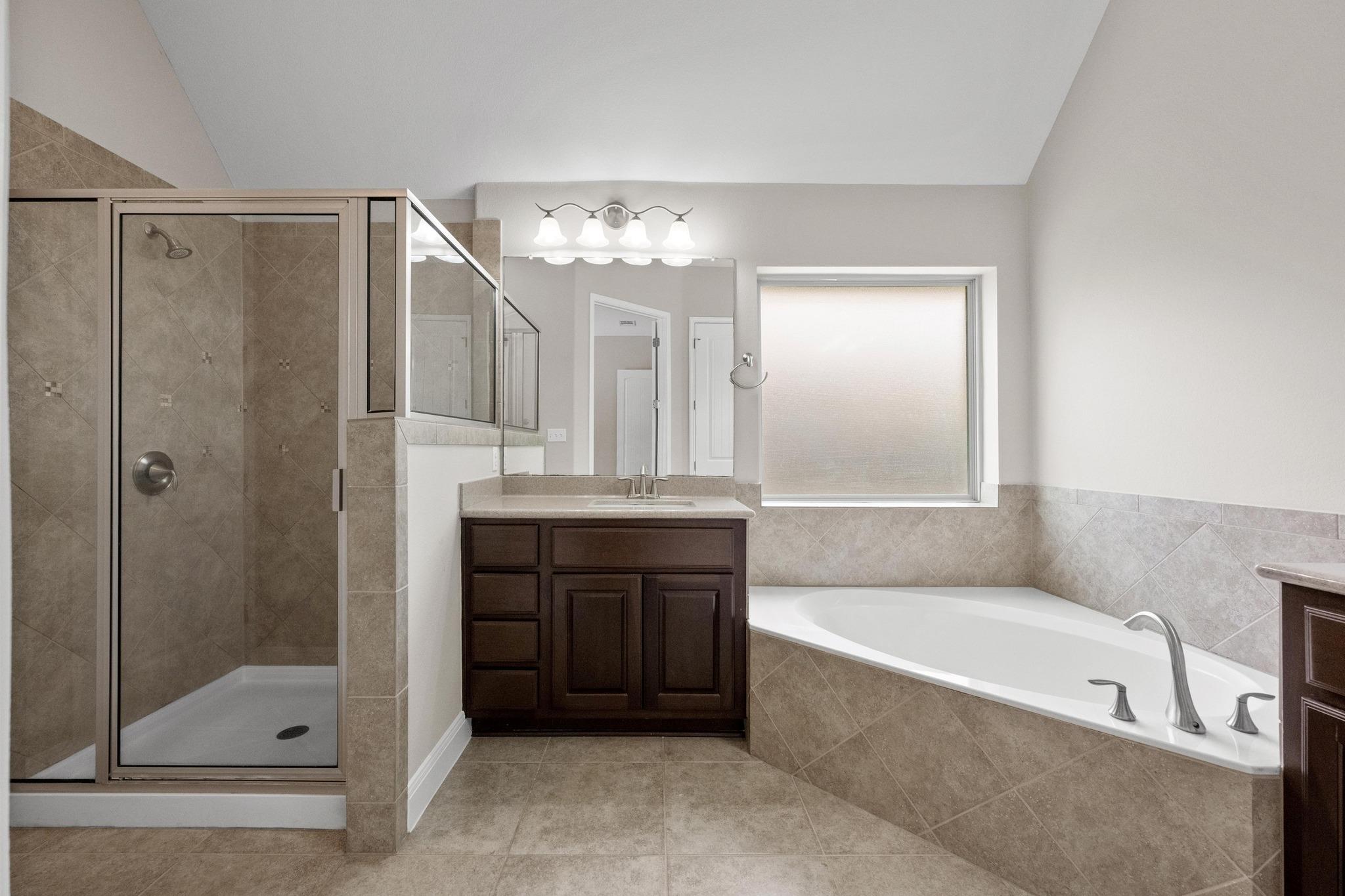 136 Firefall Ln, Austin, TX 78737