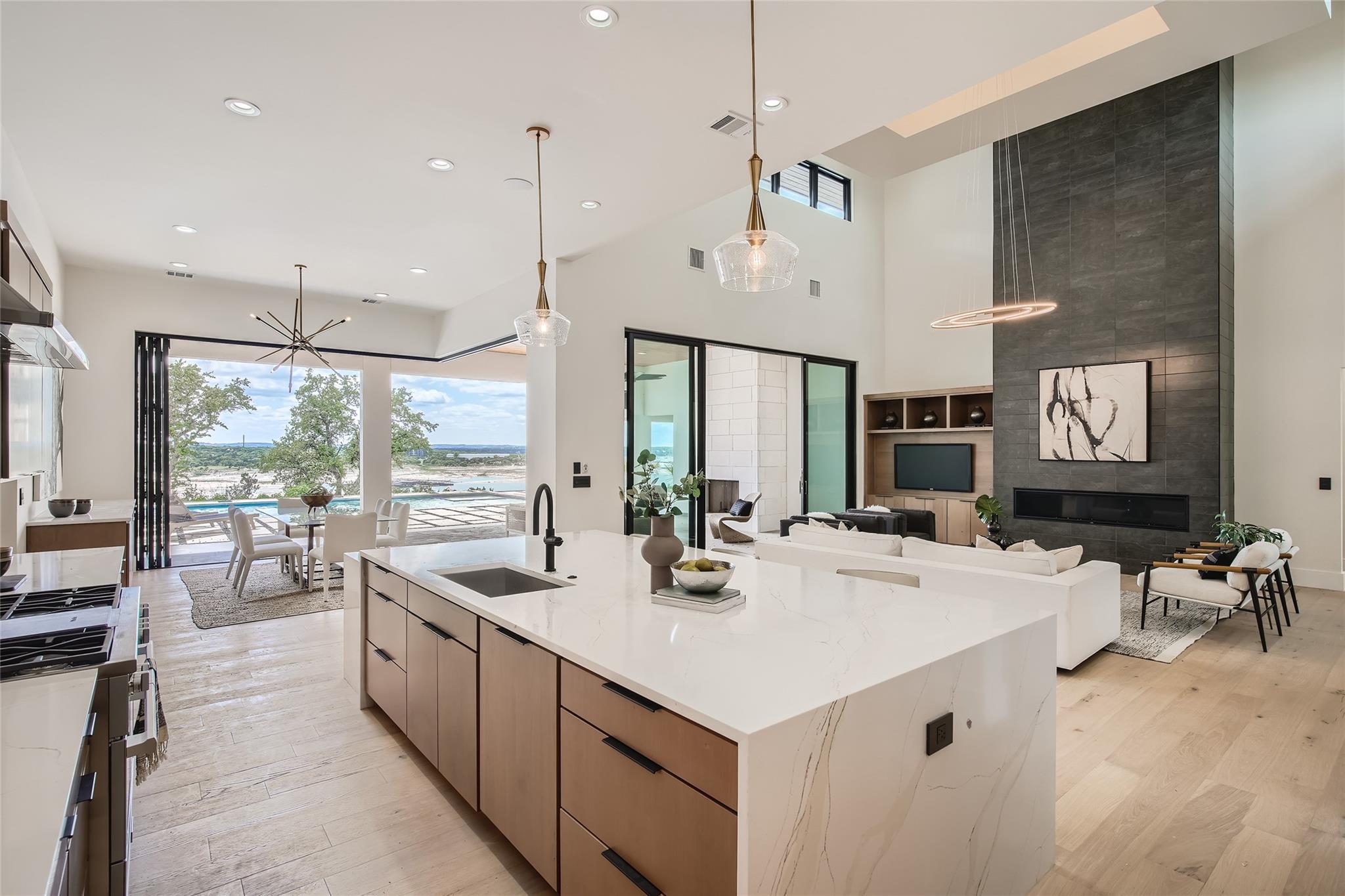 6412 Lantern View Dr, Jonestown, TX 78645