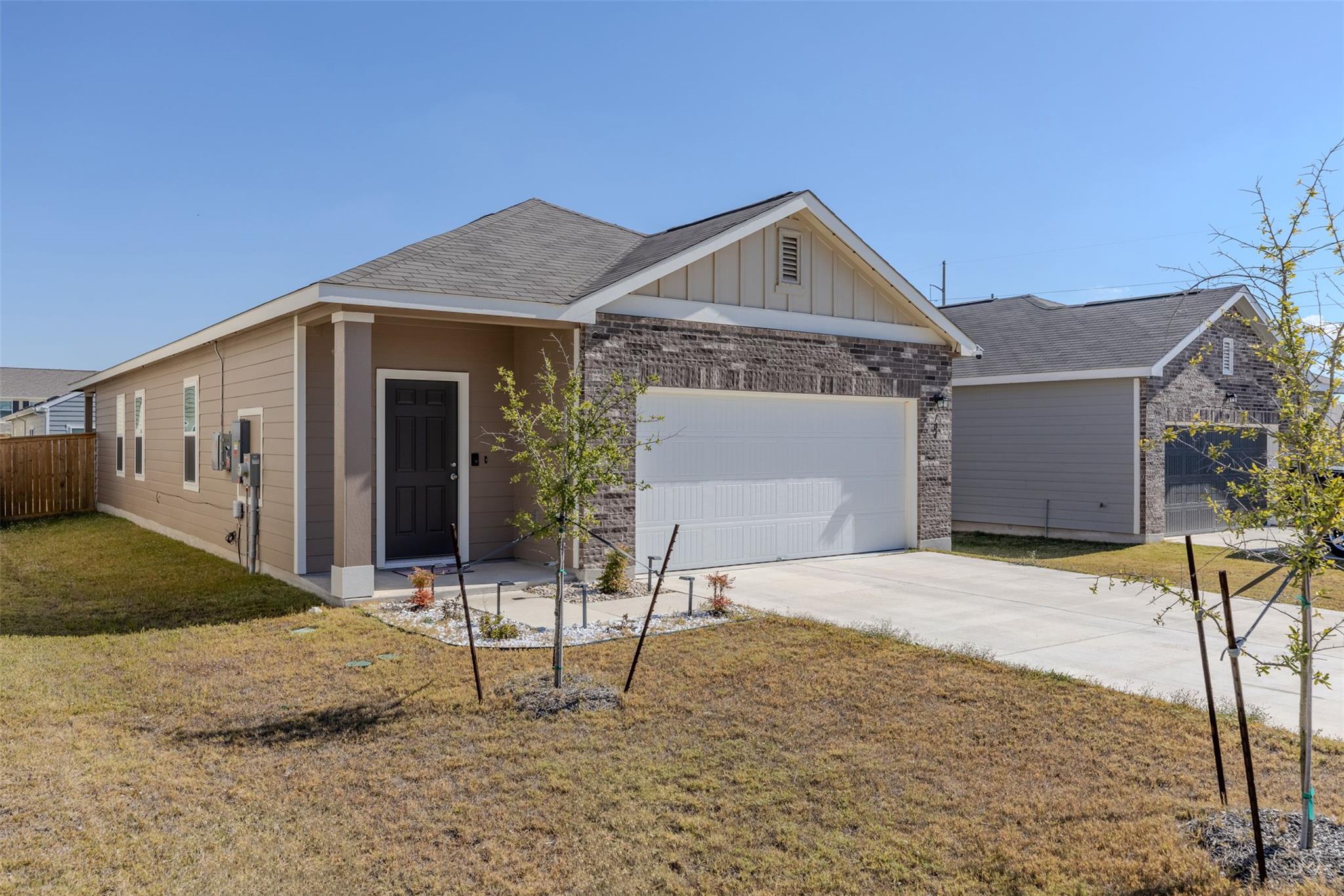 104 Enforcer Loop, Jarrell, TX 76537