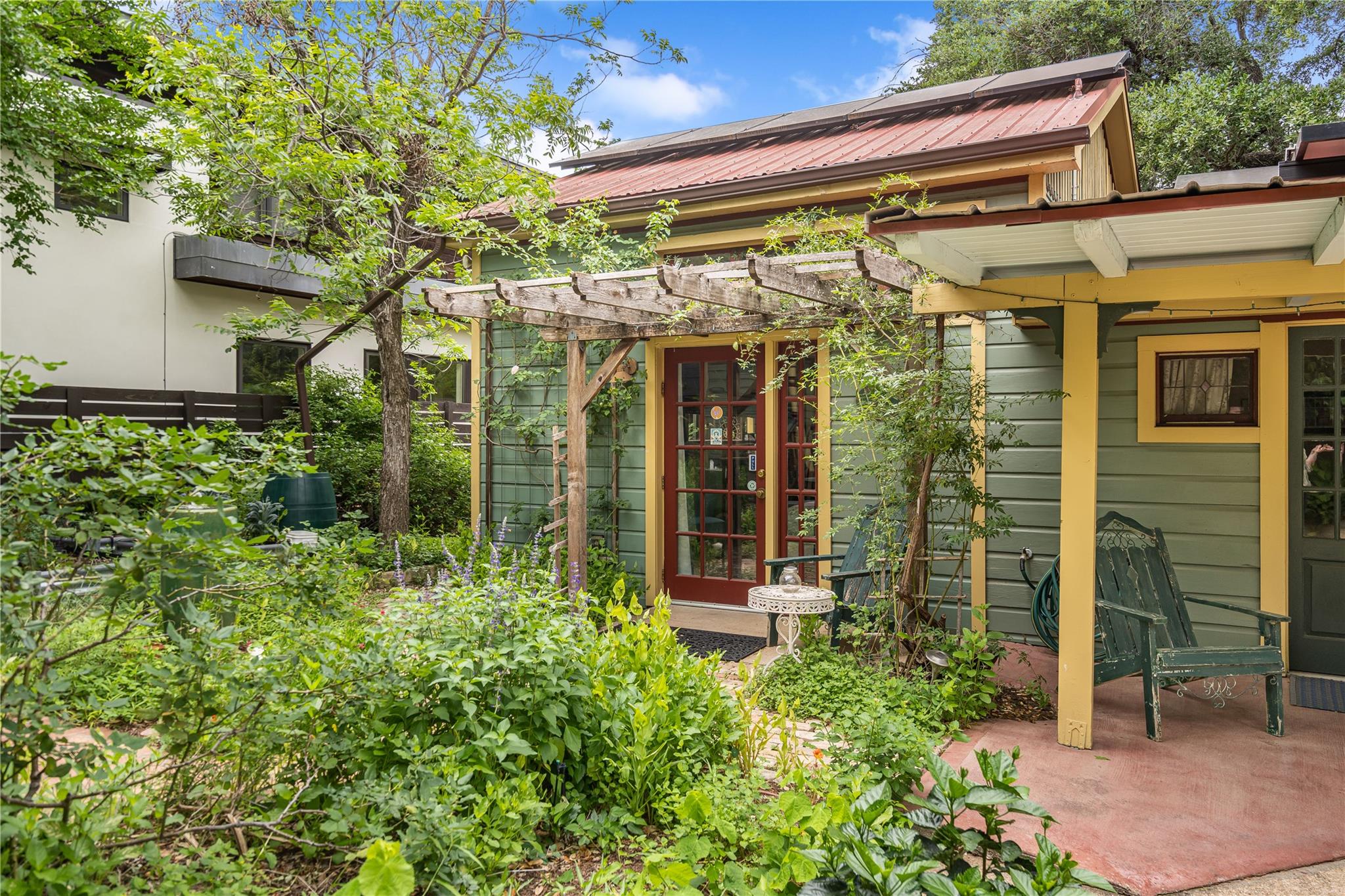 221 Park Ln, Austin, TX 78704