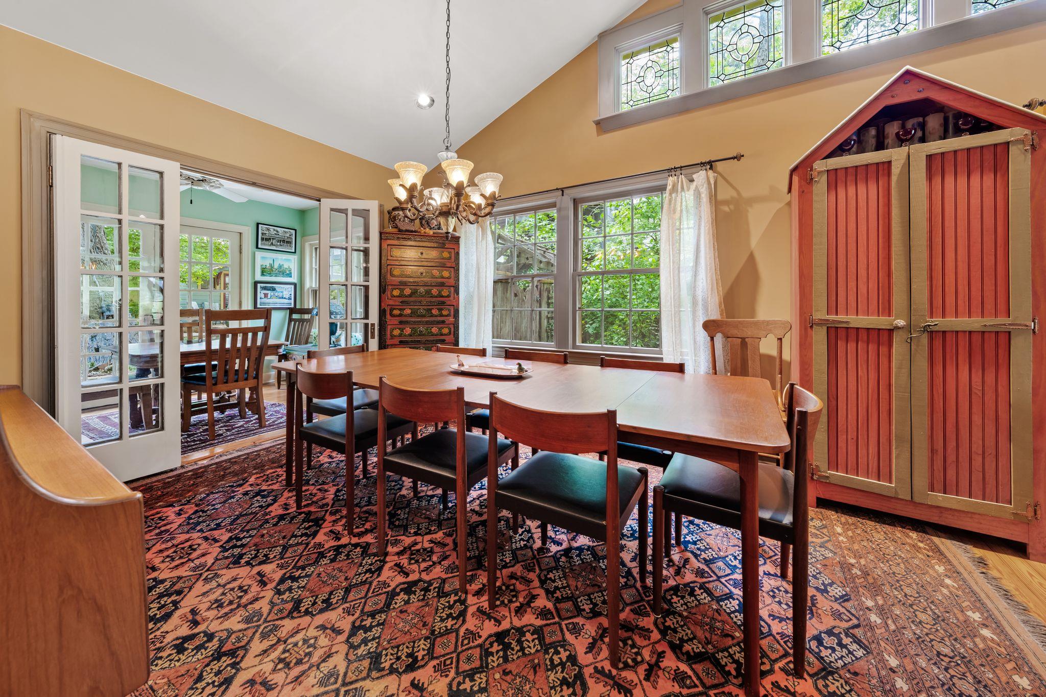 221 Park Ln, Austin, TX 78704