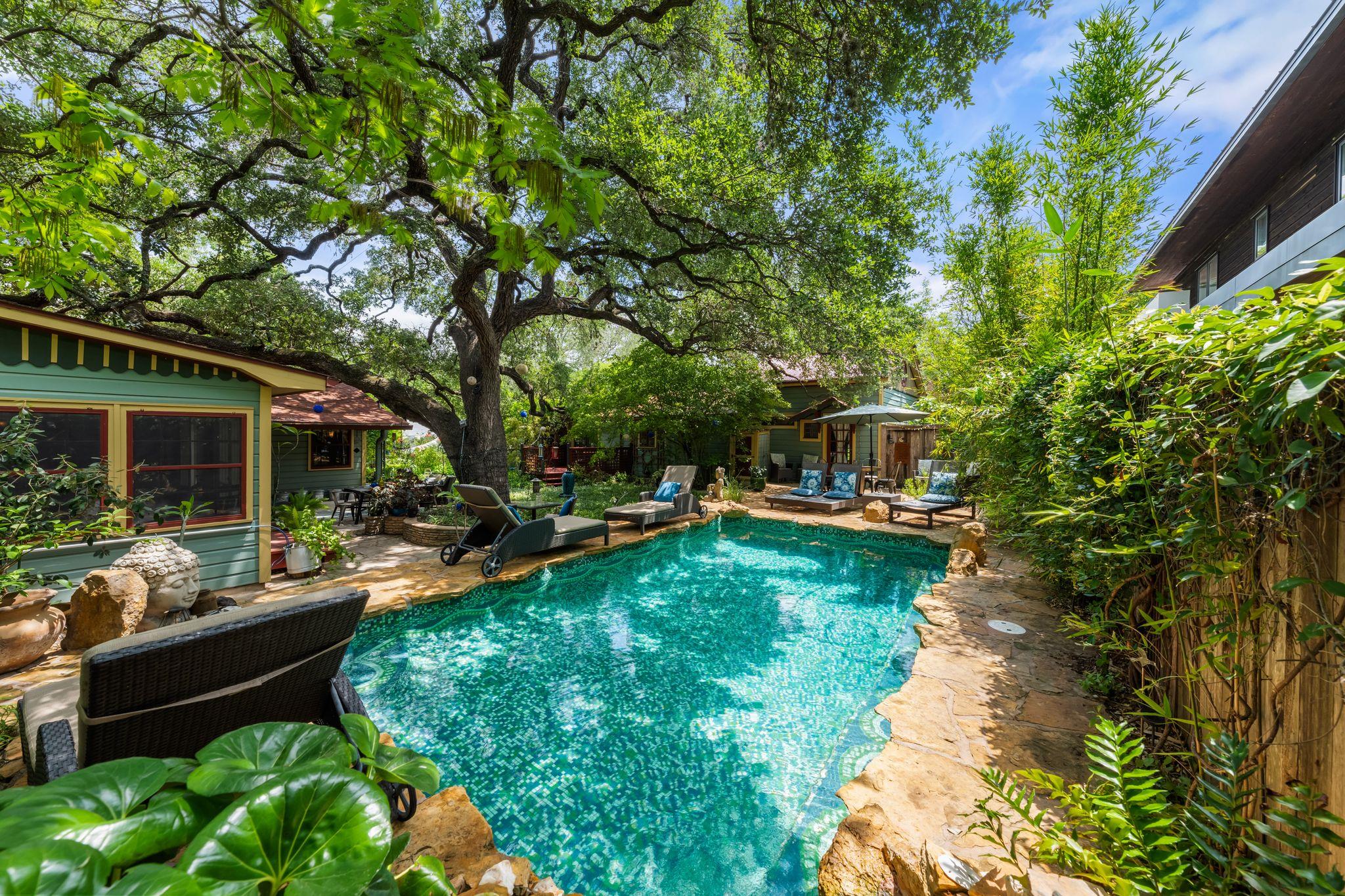 221 Park Ln, Austin, TX 78704