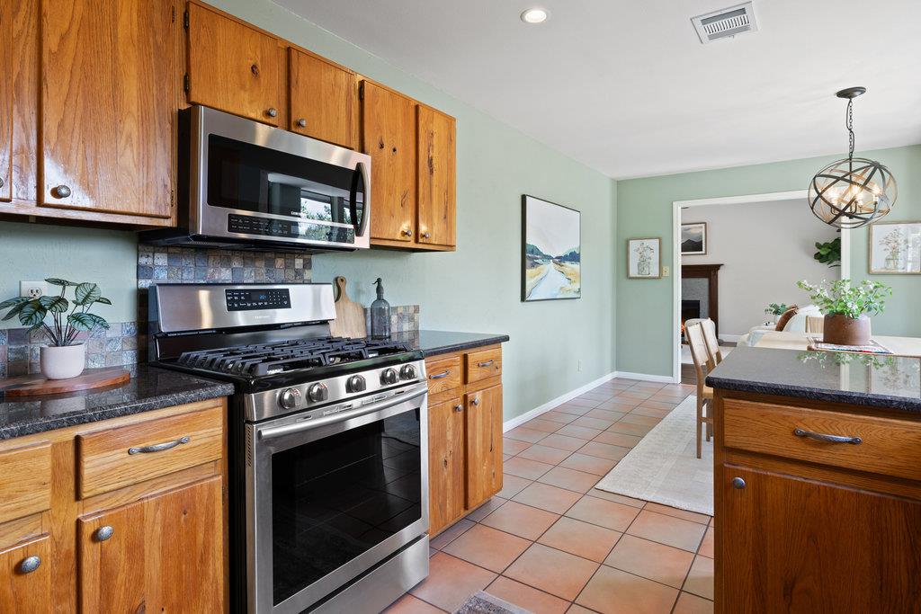 7812 Turquoise Trl, Austin, TX 78749