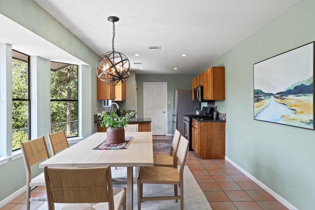 7812 Turquoise Trl, Austin, TX 78749