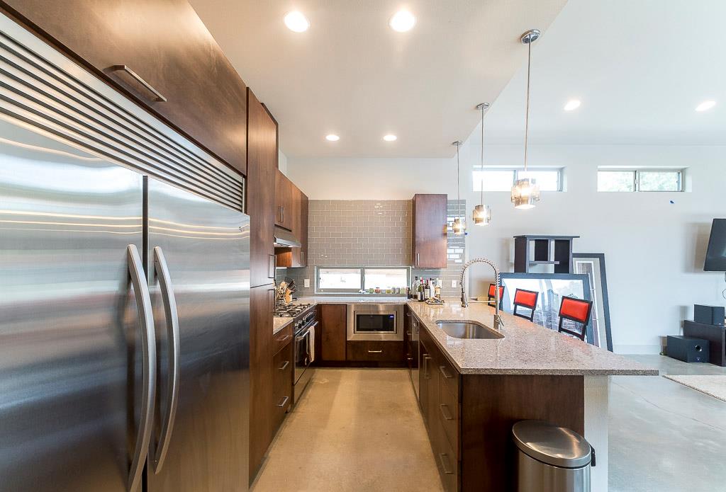 2501 E 9th St, Austin, TX 78702