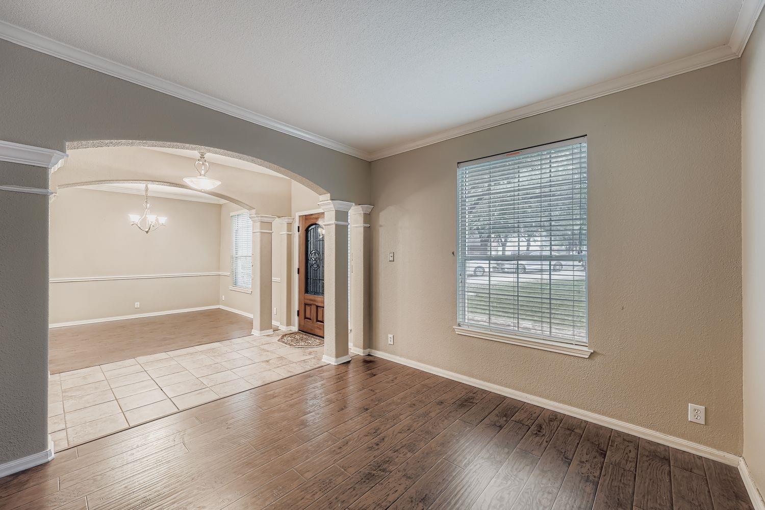 6900 Celtic Ct, Austin, TX 78754