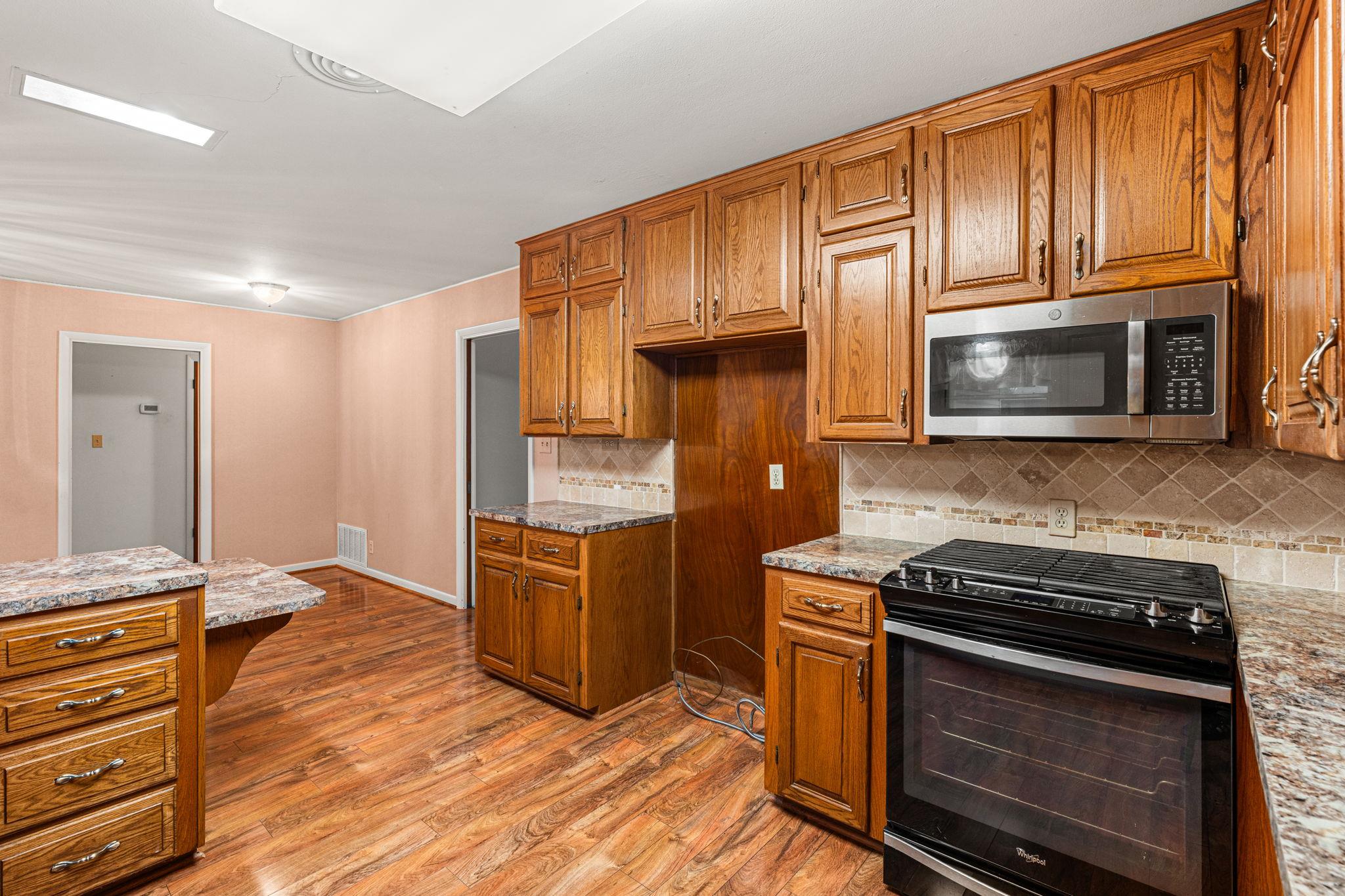 1800 Barbara St, Austin, TX 78757