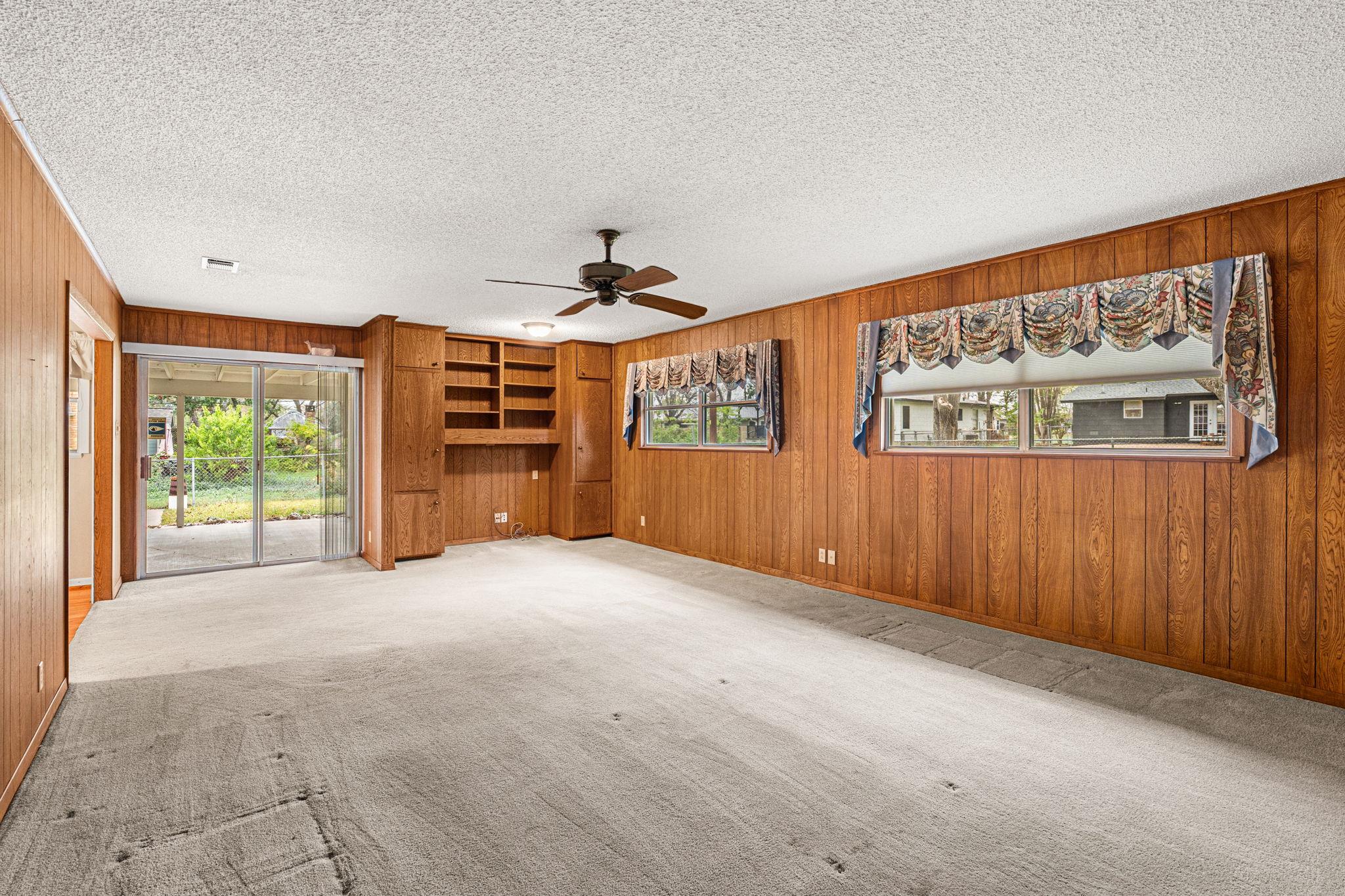 1800 Barbara St, Austin, TX 78757