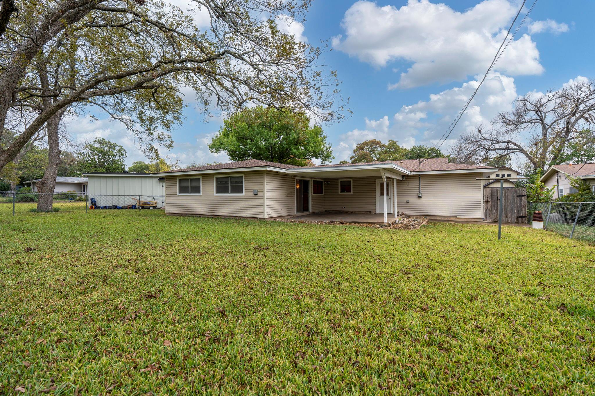 1800 Barbara St, Austin, TX 78757