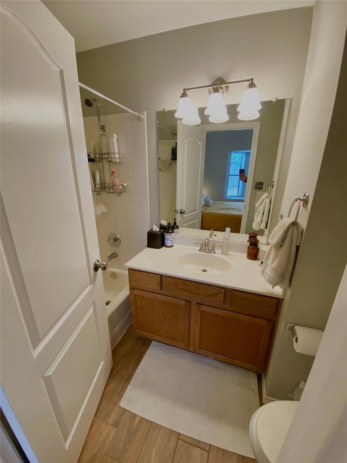 11901 Swearingen Dr # 117, Austin, TX 78758