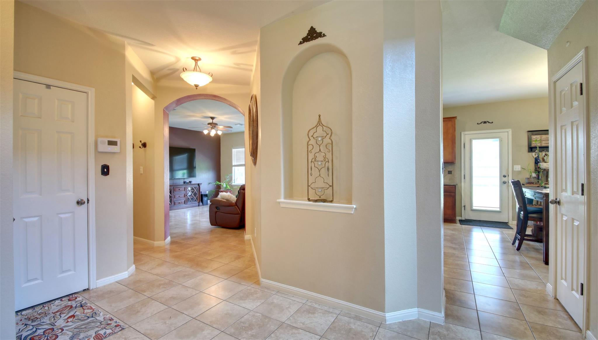 2132 S Callingwood Dr, Austin, TX 78754