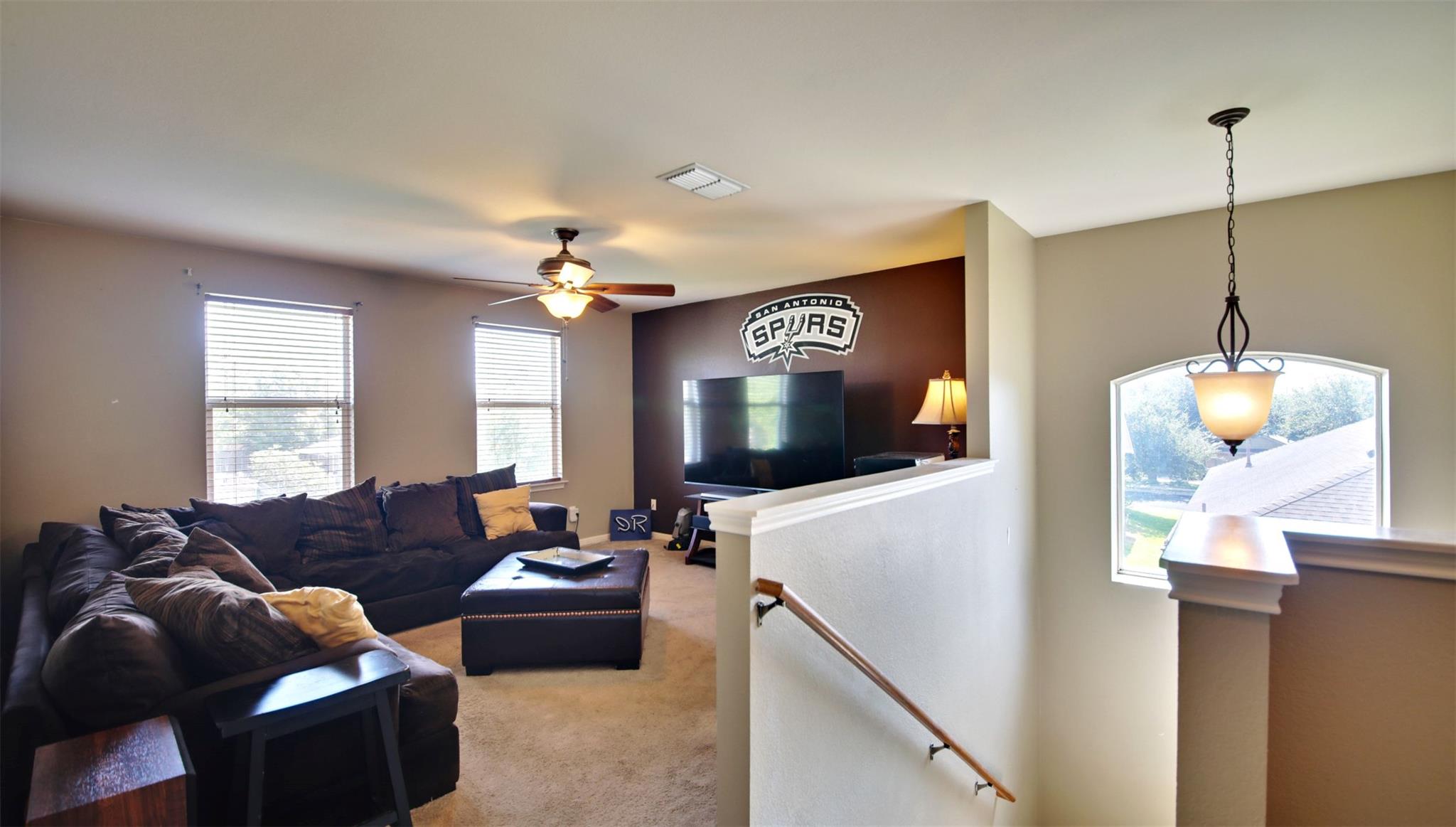 2132 S Callingwood Dr, Austin, TX 78754