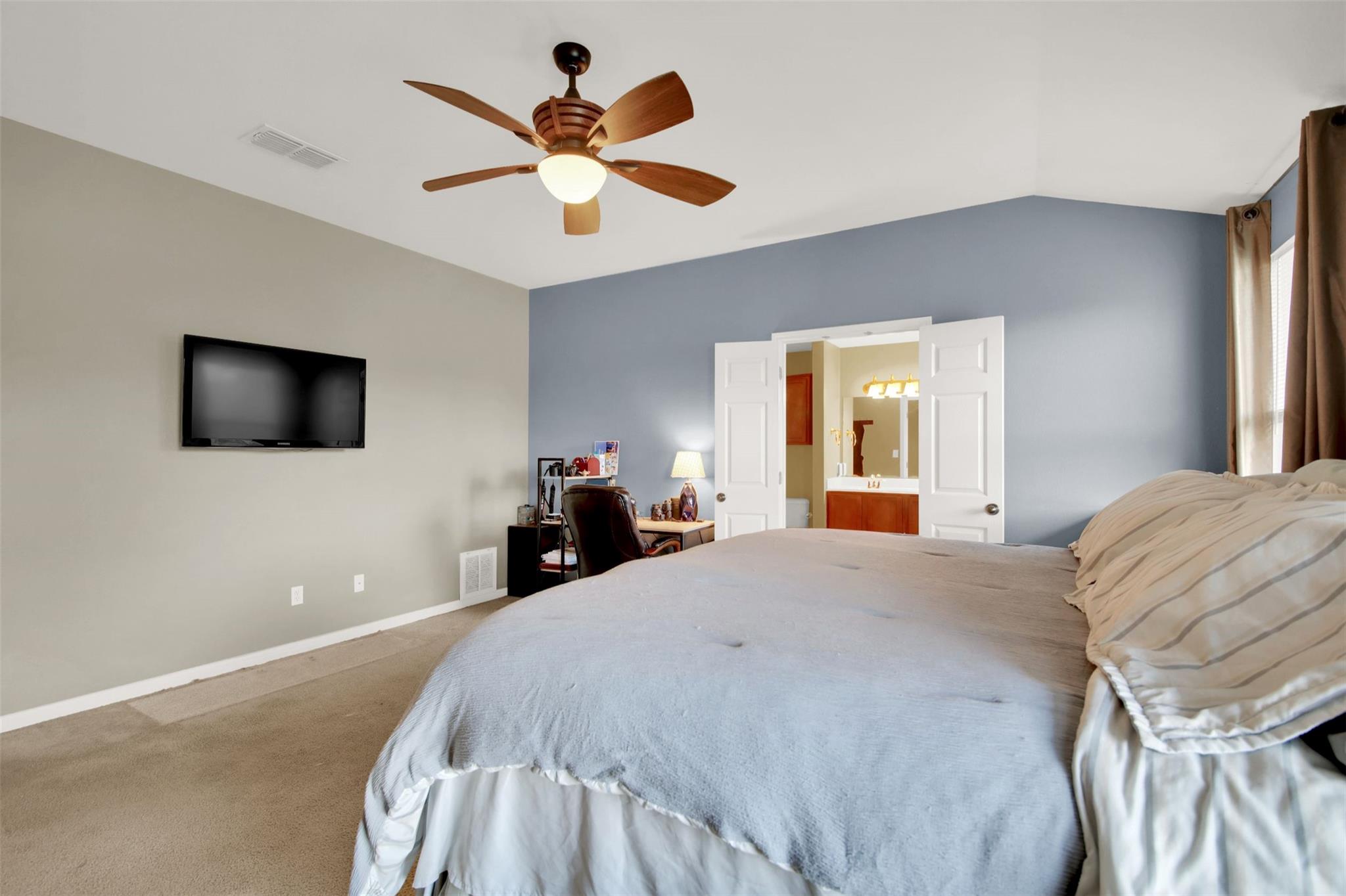 2132 S Callingwood Dr, Austin, TX 78754