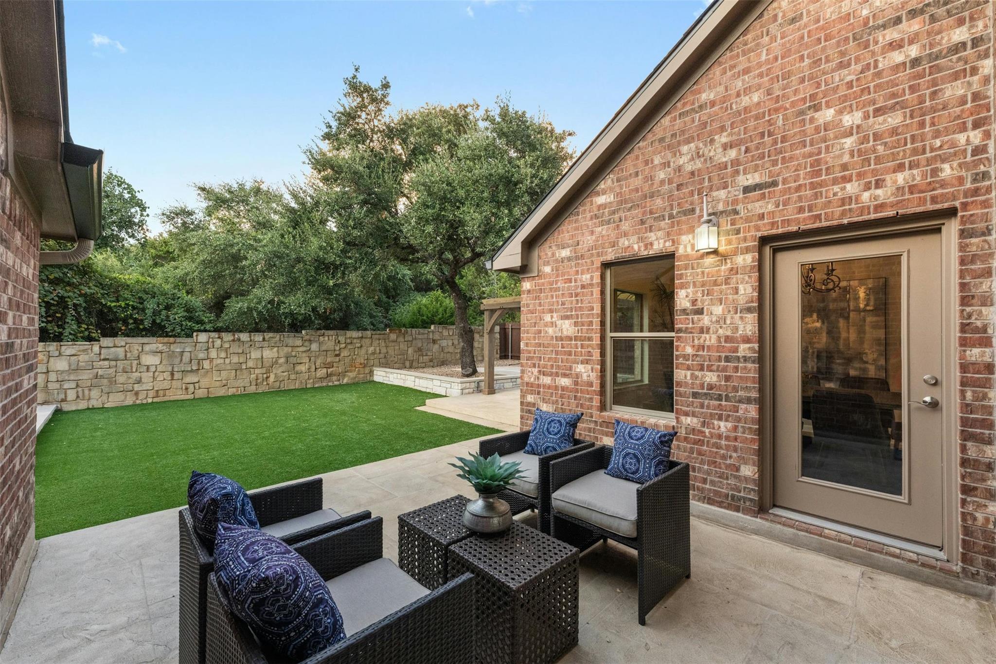 166 Briarpatch Ct, Austin, TX 78737