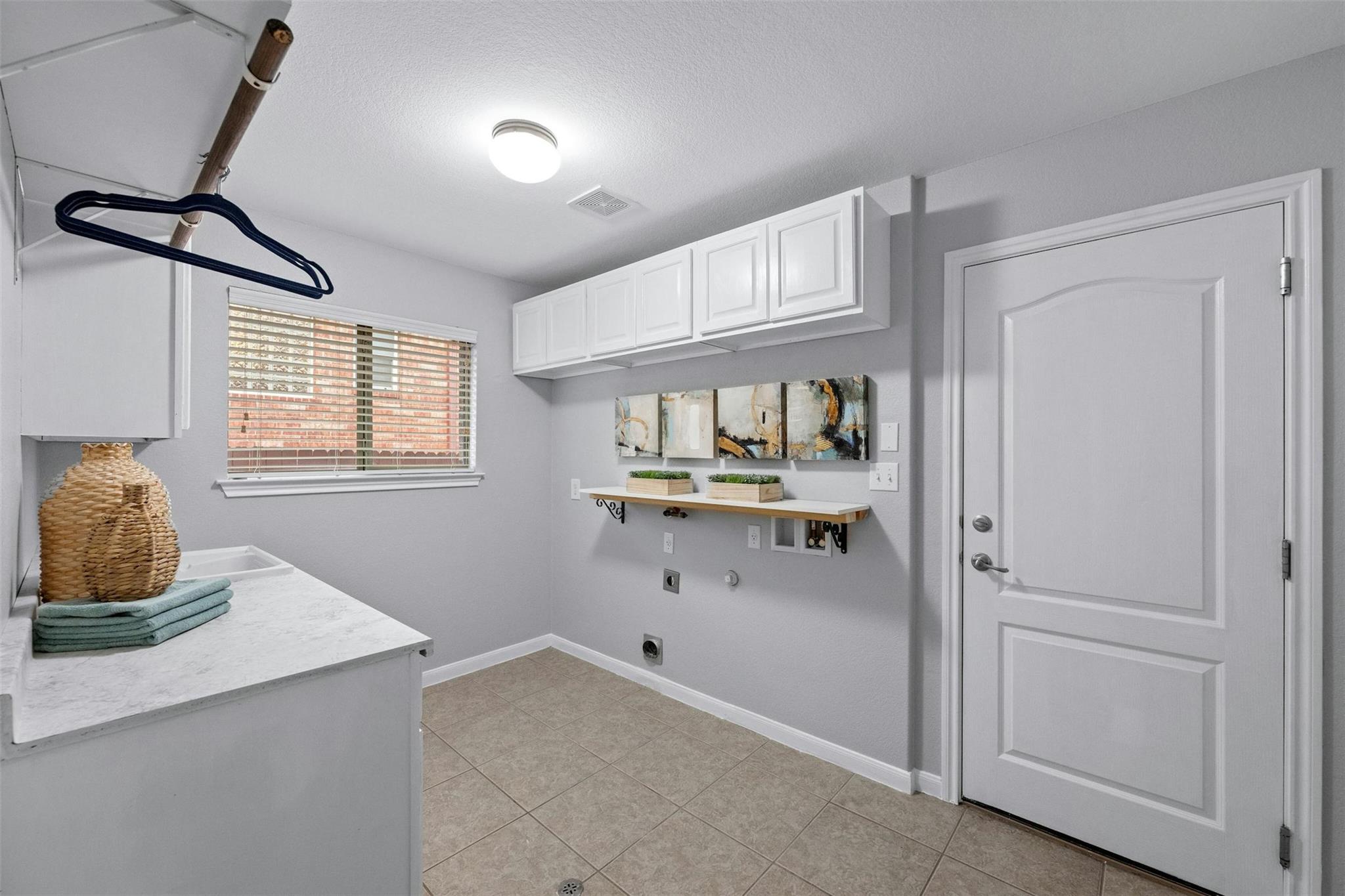 166 Briarpatch Ct, Austin, TX 78737