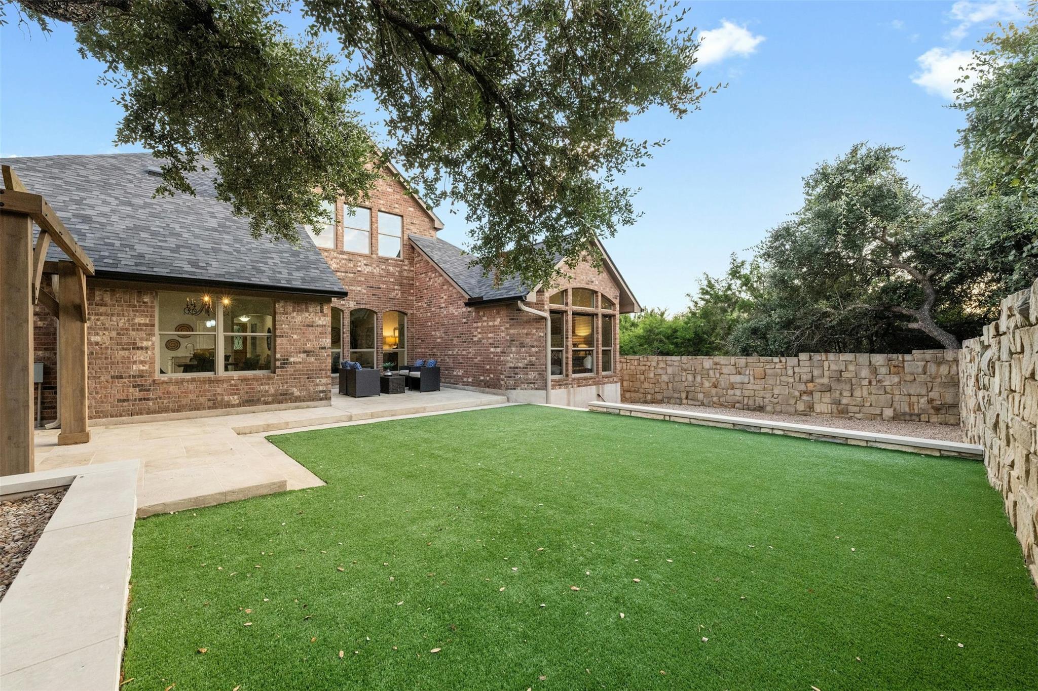 166 Briarpatch Ct, Austin, TX 78737