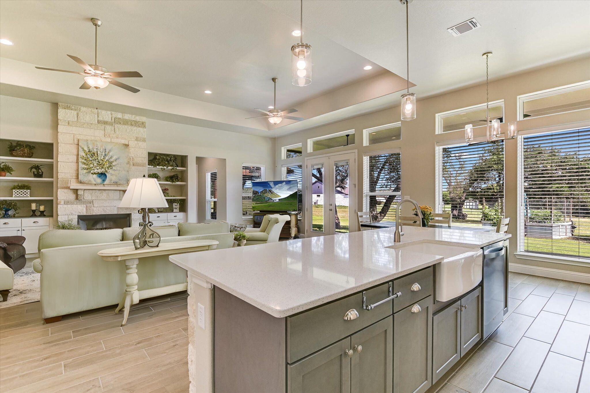 815 County Road 207, Liberty Hill, TX 78642