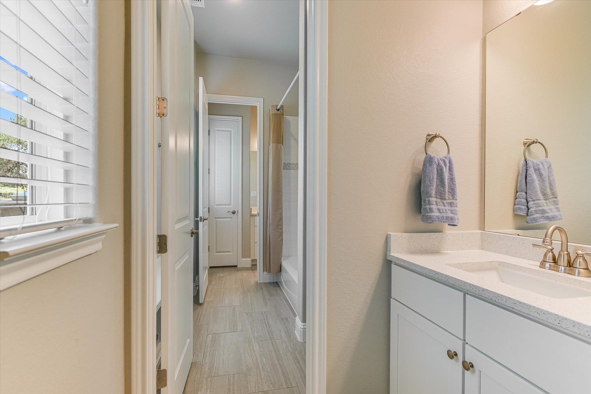 815 County Road 207, Liberty Hill, TX 78642