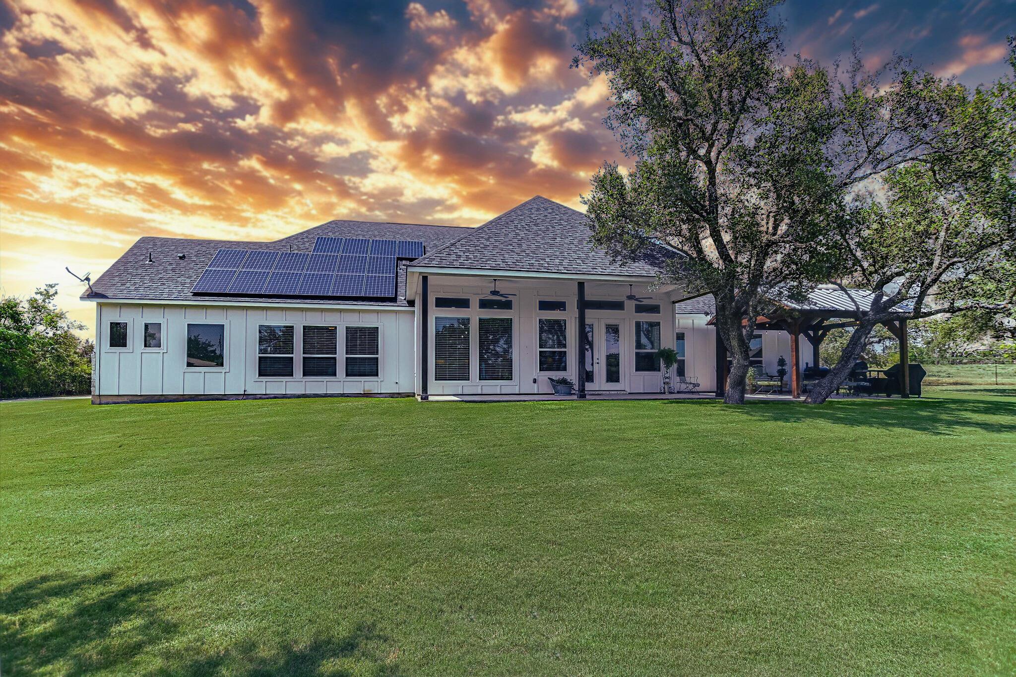 815 County Road 207, Liberty Hill, TX 78642