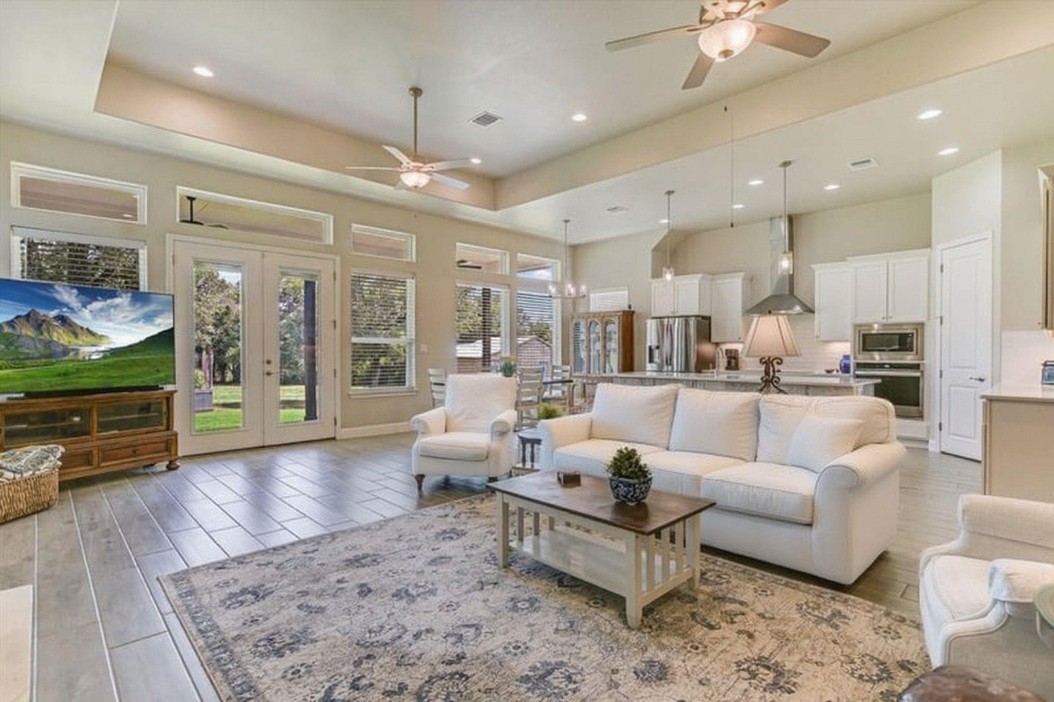 815 County Road 207, Liberty Hill, TX 78642